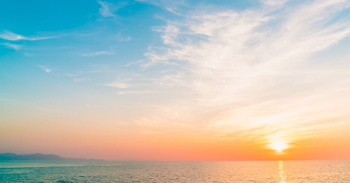 抽象的な空のイメージ画像